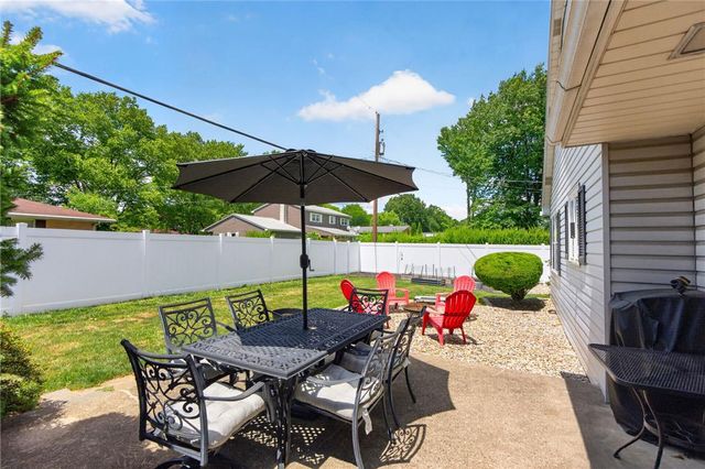 1319 Warba Drive, Upper Macungie Twp, PA 18104