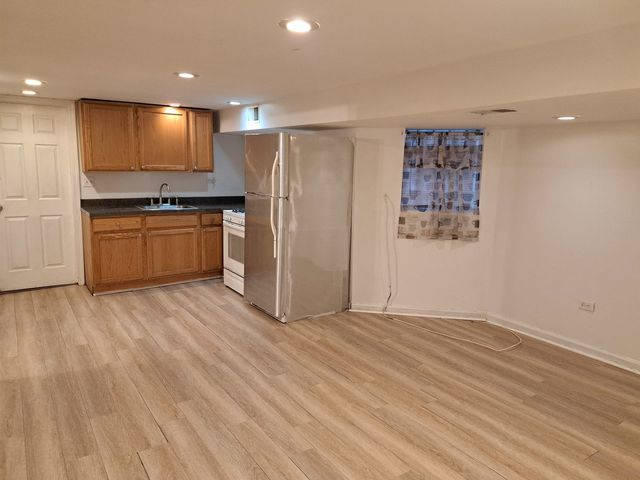 5310 W Pensacola Avenue GR, Chicago, IL 60641