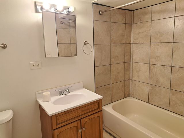 5310 W Pensacola Avenue GR, Chicago, IL 60641