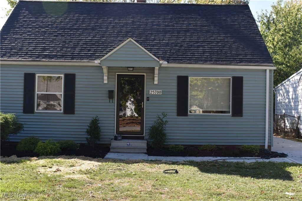 25700 Briardale Avenue, Euclid, OH 44132