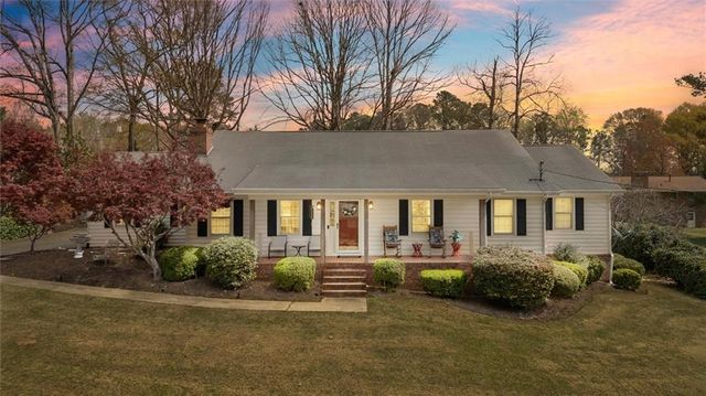 112 W Allison Circle, Carrollton, GA 30116