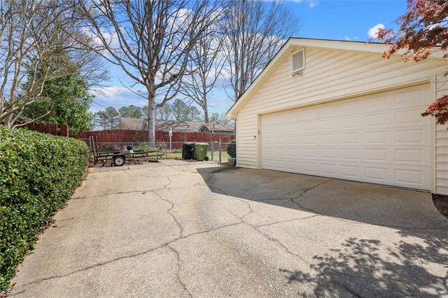 112 W Allison Circle, Carrollton, GA 30116