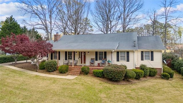 112 W Allison Circle, Carrollton, GA 30116