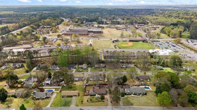 112 W Allison Circle, Carrollton, GA 30116