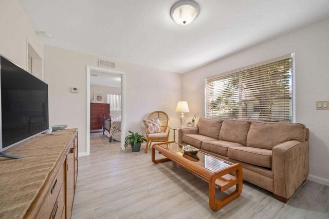 1201 NE 2nd Avenue, Delray Beach, FL 33444