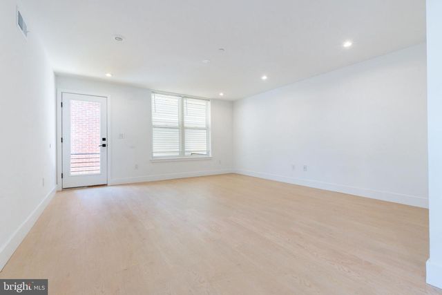 1651 6TH ST N, Philadelphia, PA 19122