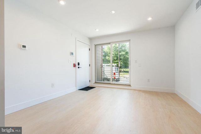 1651 6TH ST N, Philadelphia, PA 19122