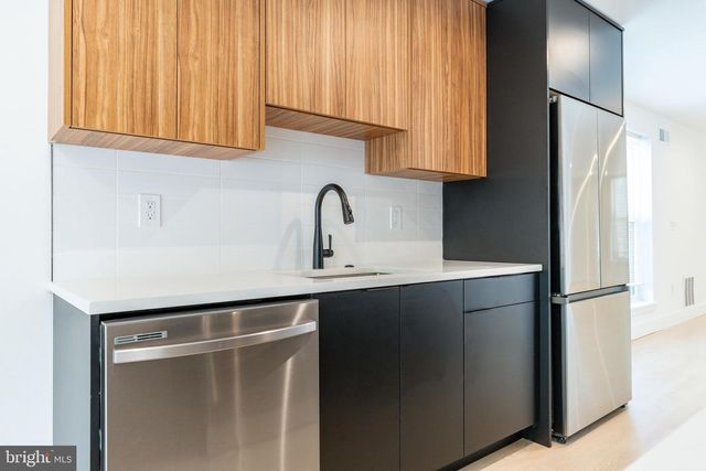 1651 6TH ST N, Philadelphia, PA 19122