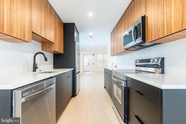 1651 6TH ST N, Philadelphia, PA 19122