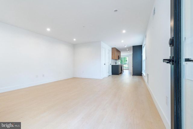 1651 6TH ST N, Philadelphia, PA 19122