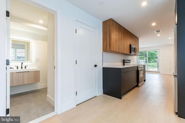 1651 6TH ST N, Philadelphia, PA 19122