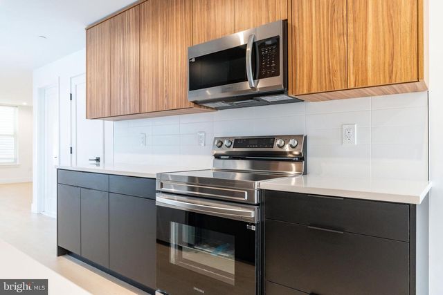 1651 6TH ST N, Philadelphia, PA 19122