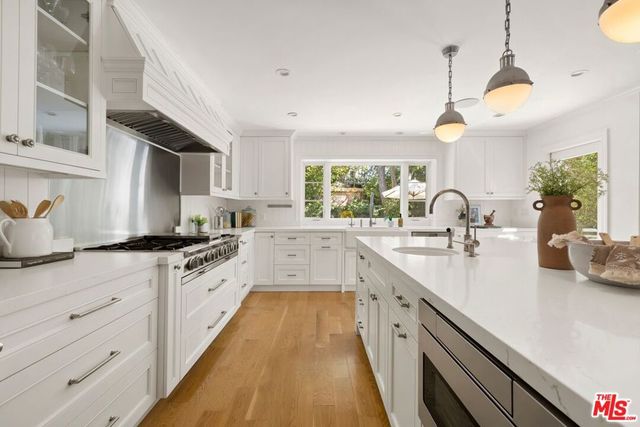 2828 Dumfries Road, Los Angeles, CA 90064