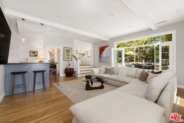 2828 Dumfries Road, Los Angeles, CA 90064