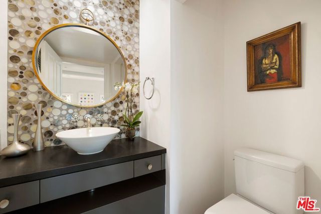 2828 Dumfries Road, Los Angeles, CA 90064