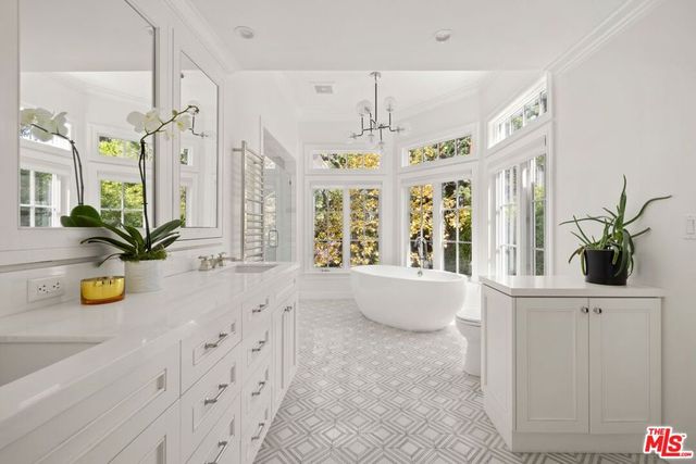 2828 Dumfries Road, Los Angeles, CA 90064