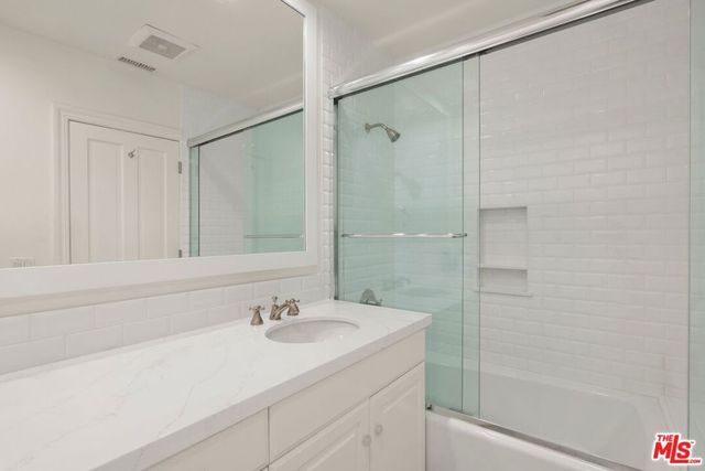 2828 Dumfries Road, Los Angeles, CA 90064