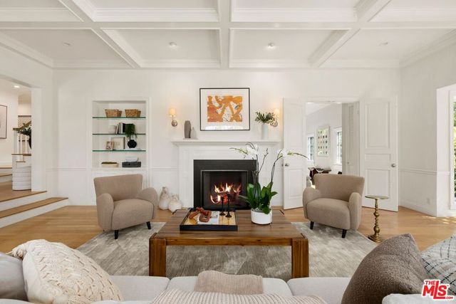 2828 Dumfries Road, Los Angeles, CA 90064