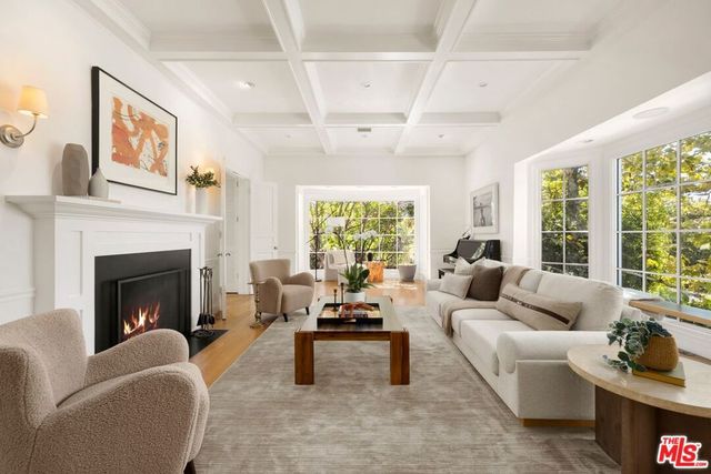 2828 Dumfries Road, Los Angeles, CA 90064