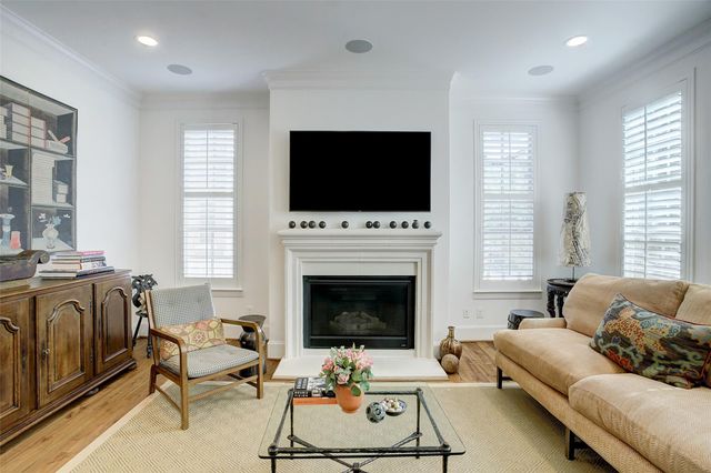 2134 Briarglen Drive, Houston, TX 77027