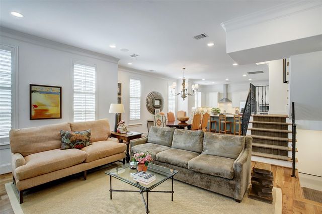 2134 Briarglen Drive, Houston, TX 77027