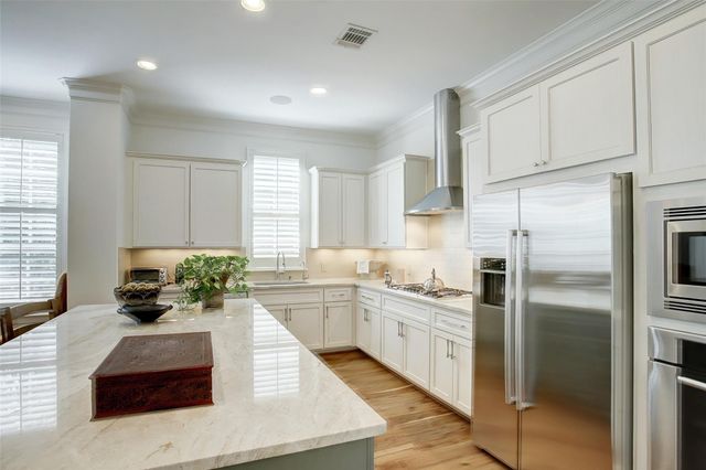 2134 Briarglen Drive, Houston, TX 77027