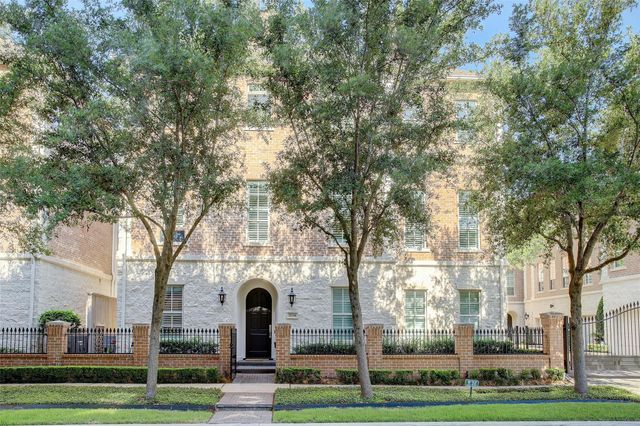 2134 Briarglen Drive, Houston, TX 77027