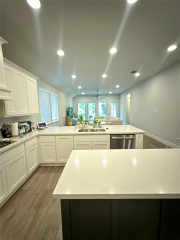 107 Harlequin Duck Court, Magnolia, TX 77354