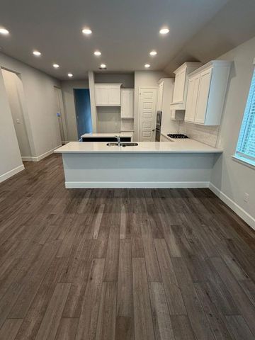 107 Harlequin Duck Court, Magnolia, TX 77354