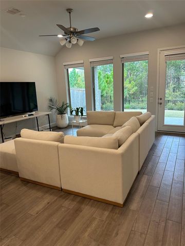 107 Harlequin Duck Court, Magnolia, TX 77354