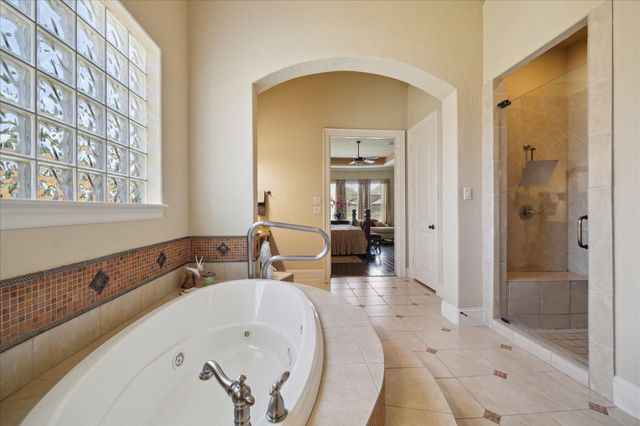 53 New Oak Trail, Kingwood, TX 77346