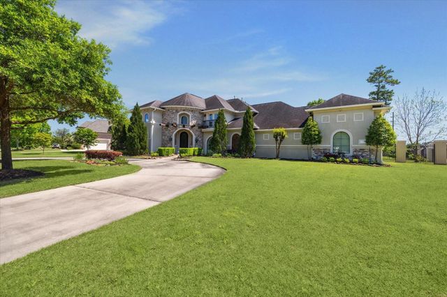 53 New Oak Trail, Kingwood, TX 77346