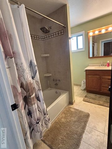 6764 Jennifer Lane, Idaho Falls, ID 83401