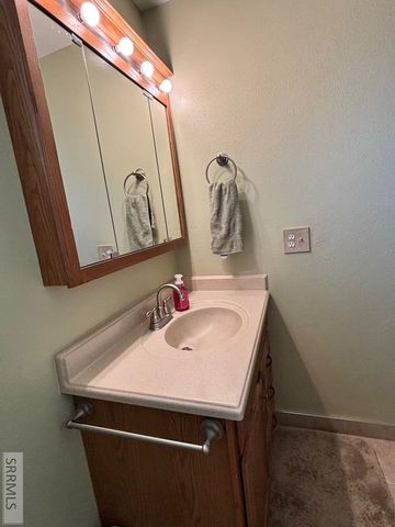 6764 Jennifer Lane, Idaho Falls, ID 83401