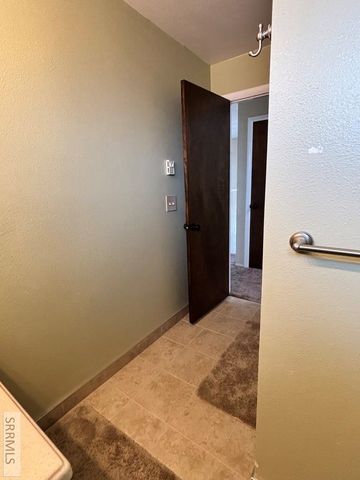 6764 Jennifer Lane, Idaho Falls, ID 83401