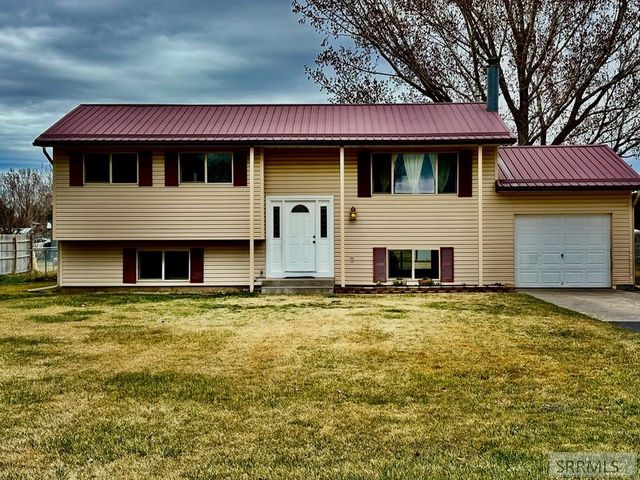 6764 Jennifer Lane, Idaho Falls, ID 83401