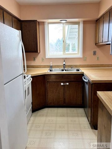 6764 Jennifer Lane, Idaho Falls, ID 83401