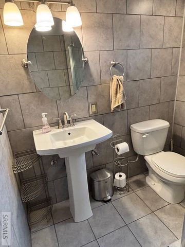 6764 Jennifer Lane, Idaho Falls, ID 83401