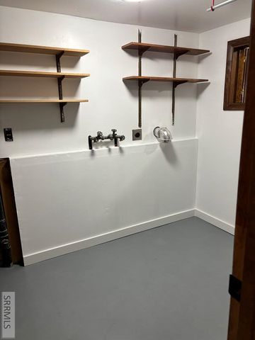 6764 Jennifer Lane, Idaho Falls, ID 83401