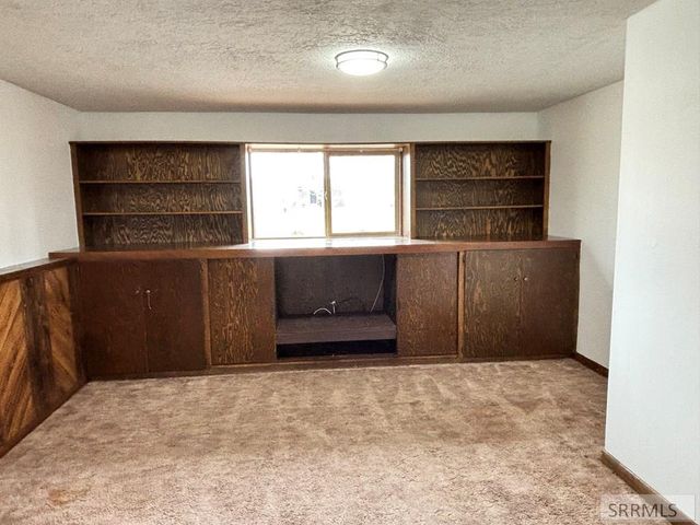 6764 Jennifer Lane, Idaho Falls, ID 83401