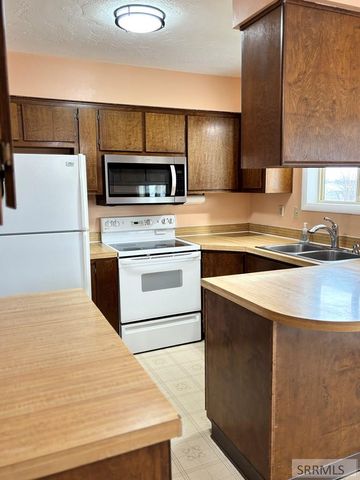 6764 Jennifer Lane, Idaho Falls, ID 83401