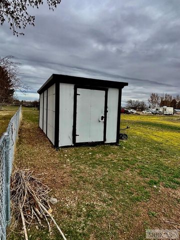 6764 Jennifer Lane, Idaho Falls, ID 83401