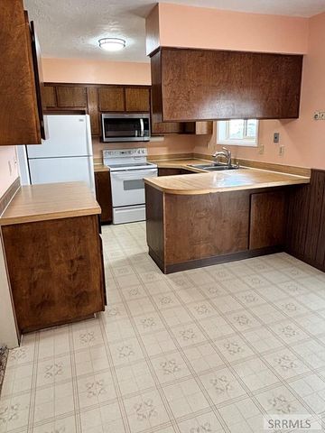 6764 Jennifer Lane, Idaho Falls, ID 83401