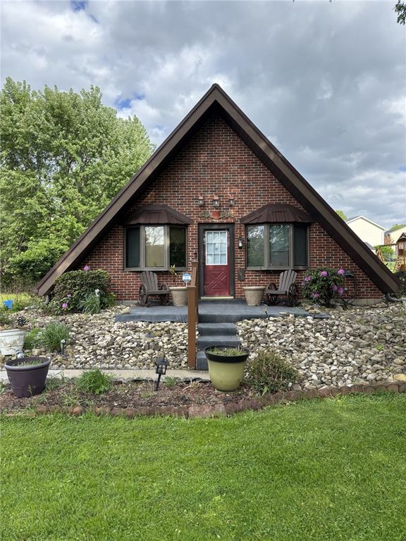 188 Township Dr, South Union Twp, PA 15401