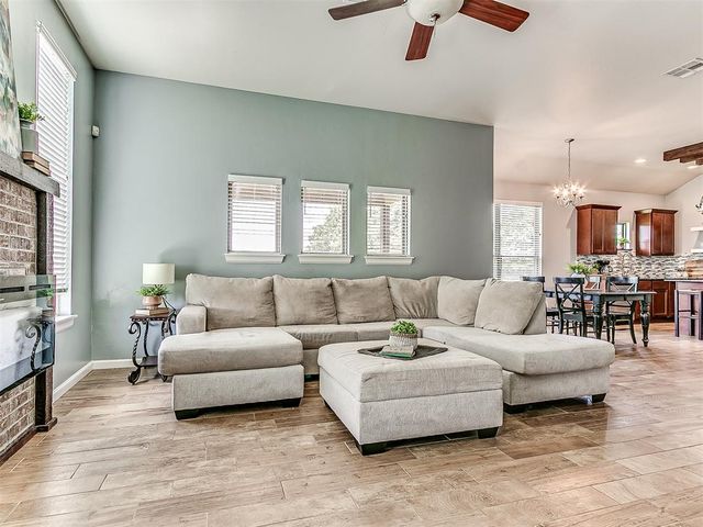 18301 Naomi Drive, Cashion, OK 73016