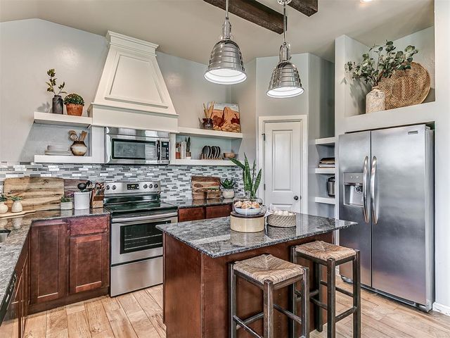 18301 Naomi Drive, Cashion, OK 73016