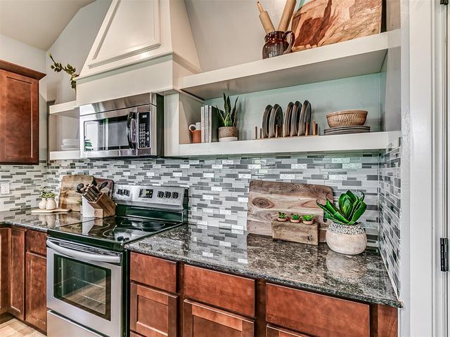 18301 Naomi Drive, Cashion, OK 73016