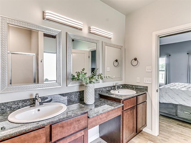 18301 Naomi Drive, Cashion, OK 73016