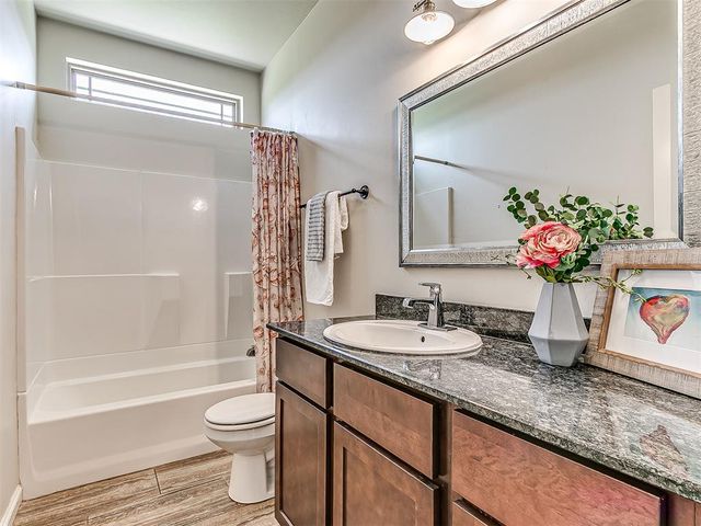 18301 Naomi Drive, Cashion, OK 73016