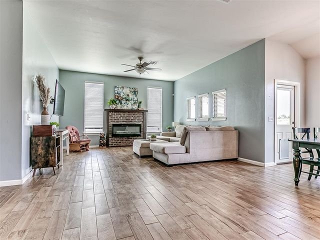 18301 Naomi Drive, Cashion, OK 73016